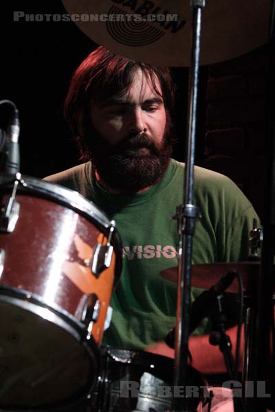 STEEPLE REMOVE - 2006-07-21 - PARIS - La Maroquinerie - 